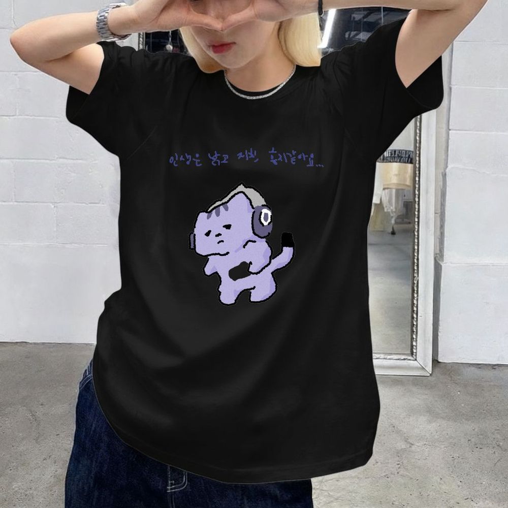 Korean Lifestyle Aesthetic - Kaus Gambar Kucing Emo Ungu dengan