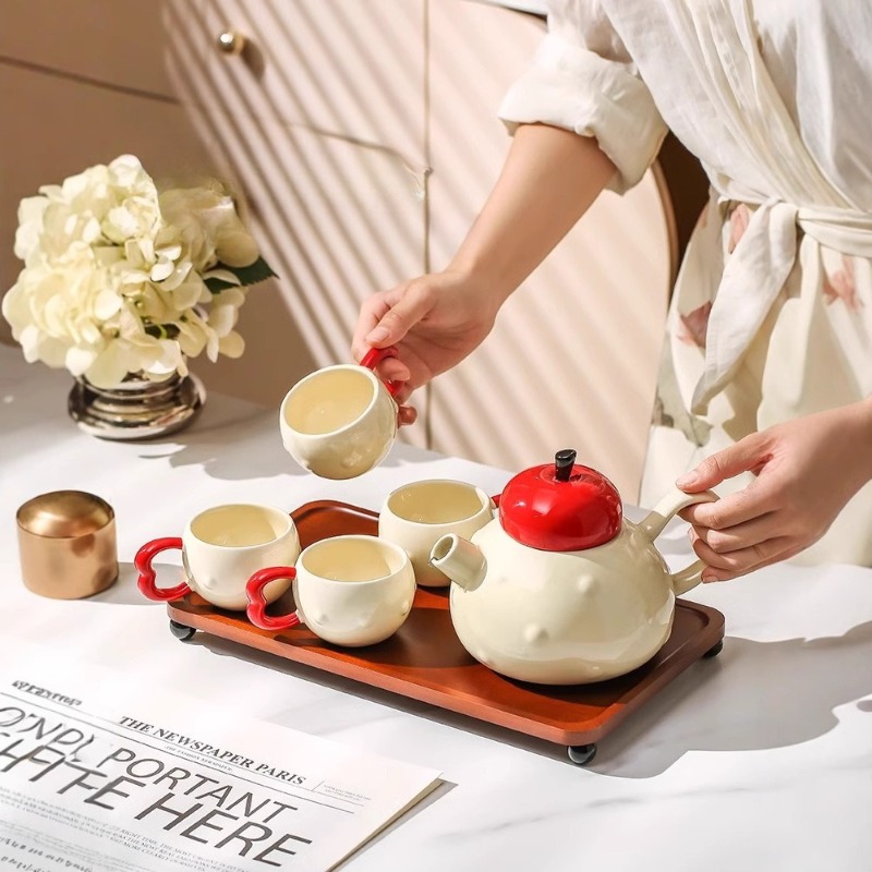 Korean Tea Set - Set Teh Keramik Bentuk Apel Kartun