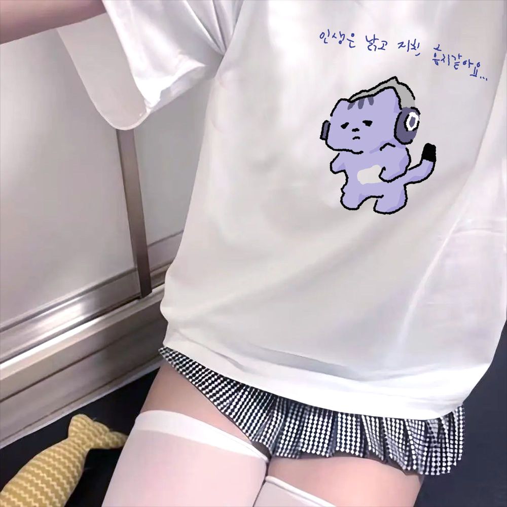 Kaus Gambar Kucing Emo Ungu de - Korean Lifestyle Aesthetic ulasan dan harga